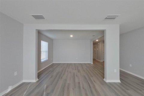 Villa ou maison à louer à Cape Coral, Floride: 4 chambres, 153.29 m2 № 2115352 - photo 4