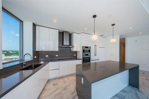 Condo in Saint Petersburg, Florida, 3 bedrooms  № 1313476 - photo 16