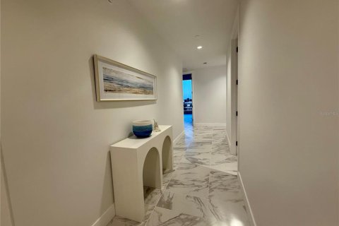 Condo in Saint Petersburg, Florida, 3 bedrooms  № 1313476 - photo 3