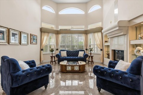 Casa en venta en Apopka, Florida, 4 dormitorios, 342.9 m2 № 2123042 - foto 3