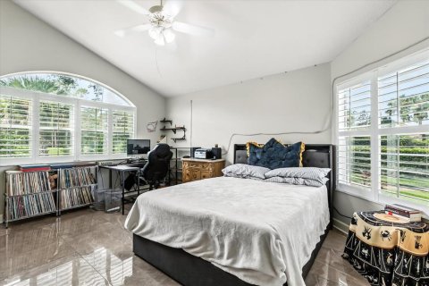 Casa en venta en Apopka, Florida, 4 dormitorios, 342.9 m2 № 2123042 - foto 20