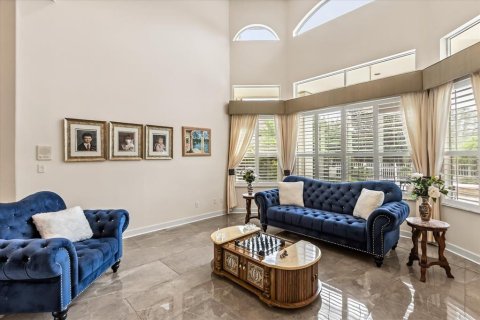 Casa en venta en Apopka, Florida, 4 dormitorios, 342.9 m2 № 2123042 - foto 9