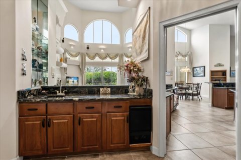 Casa en venta en Apopka, Florida, 4 dormitorios, 342.9 m2 № 2123042 - foto 16