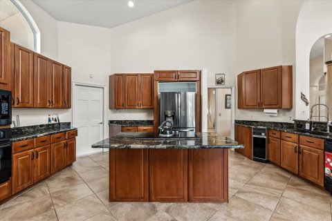 Casa en venta en Apopka, Florida, 4 dormitorios, 342.9 m2 № 2123042 - foto 5
