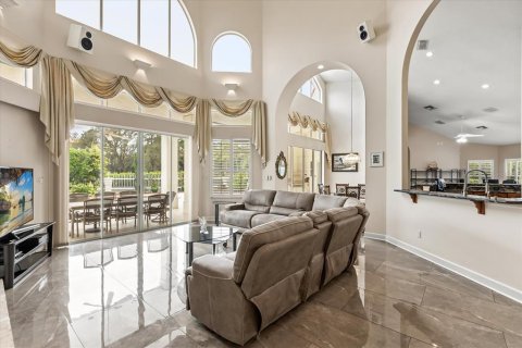 Casa en venta en Apopka, Florida, 4 dormitorios, 342.9 m2 № 2123042 - foto 10