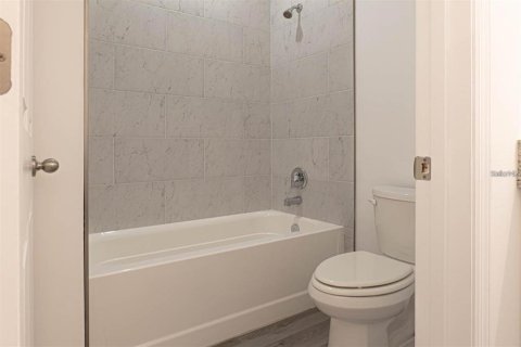 Casa en venta en Palm Bay, Florida, 4 dormitorios, 157.47 m2 № 2207172 - foto 14
