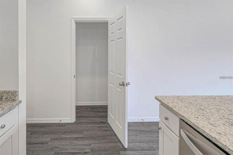 Casa en venta en Palm Bay, Florida, 4 dormitorios, 157.47 m2 № 2207172 - foto 4