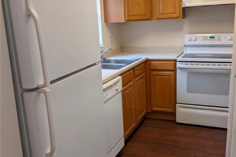 Touwnhouse à louer à Gainesville, Floride: 2 chambres, 89.19 m2 № 2109076 - photo 4