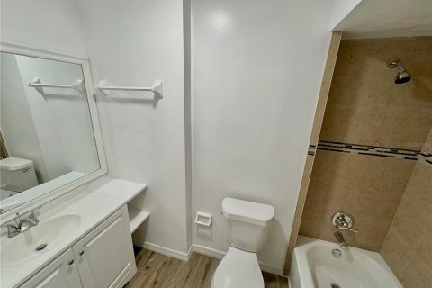 Touwnhouse à louer à Orlando, Floride: 2 chambres, 118.91 m2 № 2416762 - photo 6