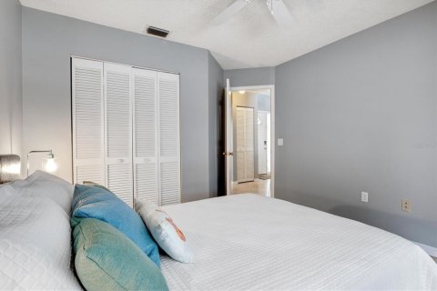 House in Sarasota, Florida 3 bedrooms, 120.31 sq.m. № 214310 - photo 22