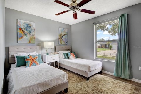 House in Sarasota, Florida 3 bedrooms, 120.31 sq.m. № 214310 - photo 24