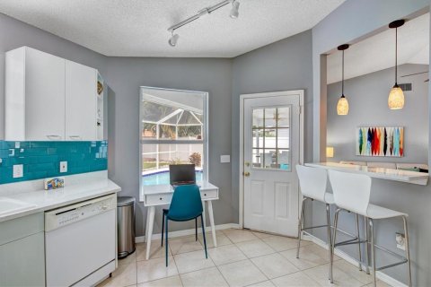 Villa ou maison à louer à Sarasota, Floride: 3 chambres, 120.31 m2 № 214310 - photo 10