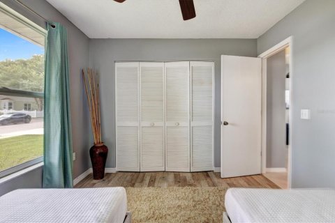 House in Sarasota, Florida 3 bedrooms, 120.31 sq.m. № 214310 - photo 25