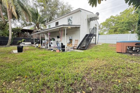 Villa ou maison à vendre à Hallandale Beach, Floride: 2 chambres, 147.71 m2 № 2010532 - photo 3
