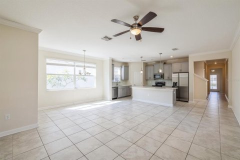 House in STOREY PARK in Orlando, Florida 4 bedrooms, 231.42 sq.m. № 1682930 - photo 5