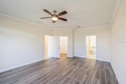House in STOREY PARK in Orlando, Florida 4 bedrooms, 231.42 sq.m. № 1682930 - photo 9