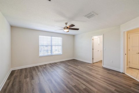 House in STOREY PARK in Orlando, Florida 4 bedrooms, 231.42 sq.m. № 1682930 - photo 21