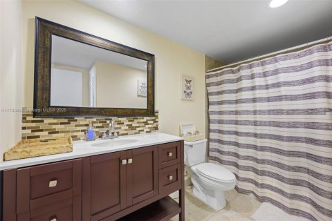 Condominio en venta en Sunny Isles Beach, Florida, 1 dormitorio, 93.37 m2 № 1862375 - foto 16
