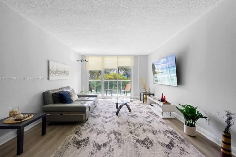 Condominio en venta en Sunny Isles Beach, Florida, 1 dormitorio, 93.37 m2 № 1862375 - foto 8