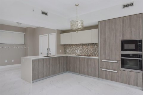 Copropriété à vendre à Miami, Floride: 2 chambres, 120.12 m2 № 1844193 - photo 3