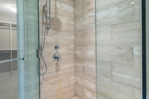 Copropriété à vendre à Miami, Floride: 2 chambres, 120.12 m2 № 1844193 - photo 18