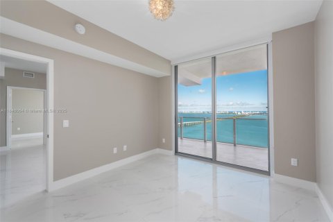 Copropriété à vendre à Miami, Floride: 2 chambres, 120.12 m2 № 1844193 - photo 10