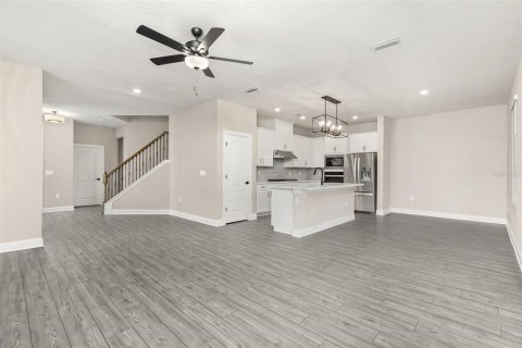 Casa en venta en Kissimmee, Florida, 6 dormitorios, 252.14 m2 № 1907997 - foto 2
