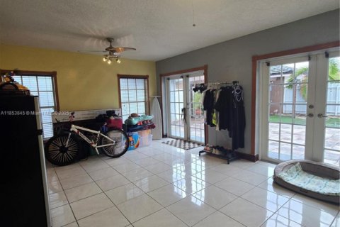 Купить виллу или дом в Майами, Флорида 4 спальни, 177.91м2, № 1963167 - фото 9