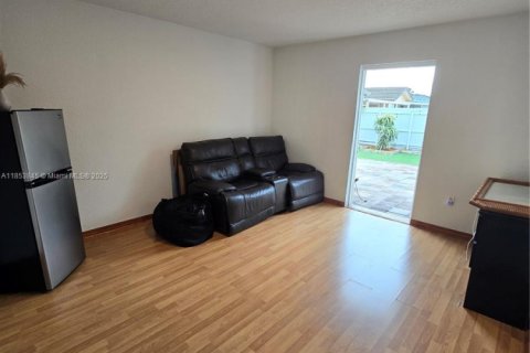 Купить виллу или дом в Майами, Флорида 4 спальни, 177.91м2, № 1963167 - фото 30