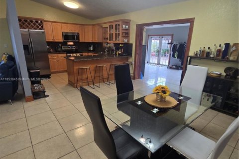 Купить виллу или дом в Майами, Флорида 4 спальни, 177.91м2, № 1963167 - фото 7