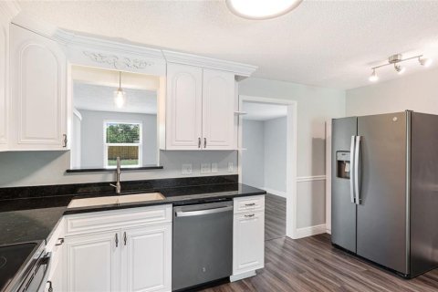 House in Sarasota, Florida 2 bedrooms, 95.78 sq.m. № 1835167 - photo 27