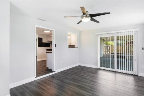 House in Sarasota, Florida 2 bedrooms, 95.78 sq.m. № 1835167 - photo 10