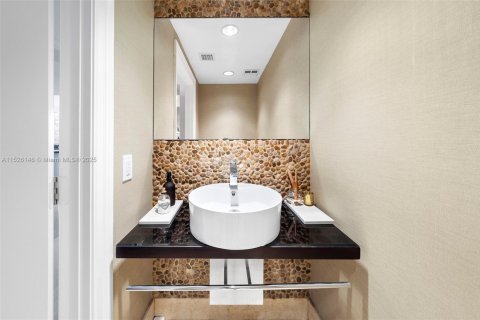 Condo in Aventura, Florida, 3 bedrooms  № 1762473 - photo 28