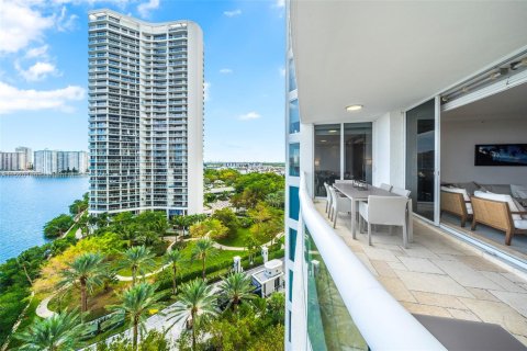 Condo in Aventura, Florida, 3 bedrooms  № 1762473 - photo 24
