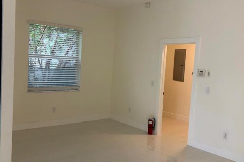 Villa ou maison à louer à Pompano Beach, Floride: 3 chambres, 160.81 m2 № 2406154 - photo 7