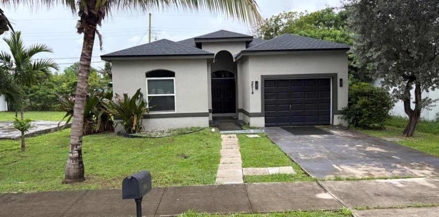 Villa ou maison à Pompano Beach, Floride 3 chambres, 160.81 m2 № 2406154