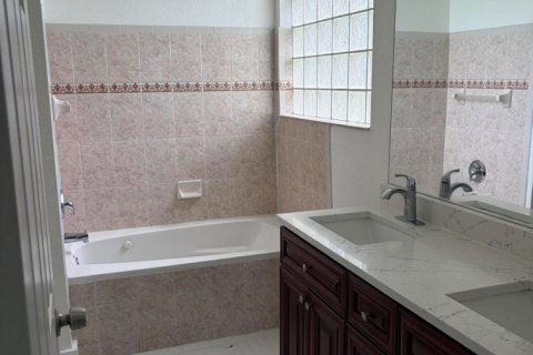 Villa ou maison à louer à Pompano Beach, Floride: 3 chambres, 160.81 m2 № 2406154 - photo 12