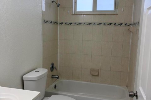 Villa ou maison à louer à Pompano Beach, Floride: 3 chambres, 160.81 m2 № 2406154 - photo 15