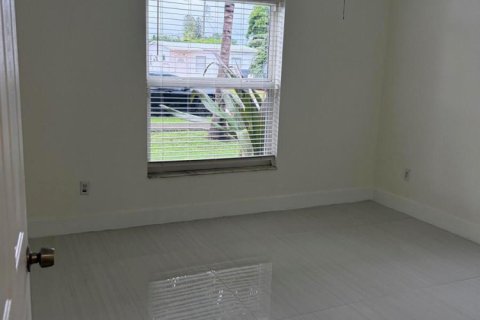 Villa ou maison à louer à Pompano Beach, Floride: 3 chambres, 160.81 m2 № 2406154 - photo 16
