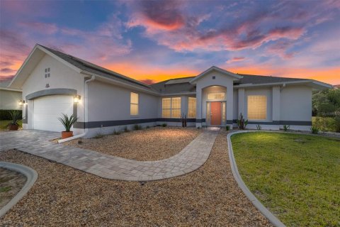 House in Beverly Hills, Florida 3 bedrooms, 149.67 sq.m. № 2204551 - photo 2