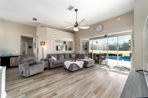 House in Beverly Hills, Florida 3 bedrooms, 149.67 sq.m. № 2204551 - photo 7