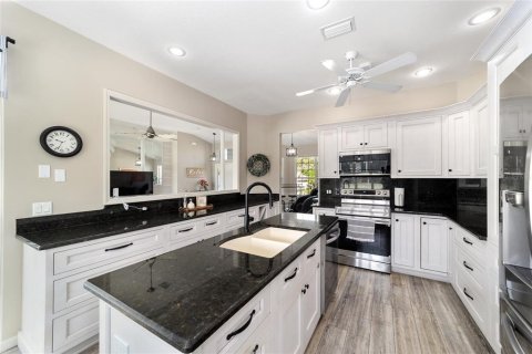 House in Beverly Hills, Florida 3 bedrooms, 149.67 sq.m. № 2204551 - photo 15