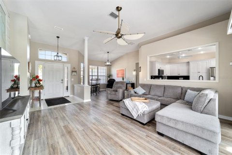 House in Beverly Hills, Florida 3 bedrooms, 149.67 sq.m. № 2204551 - photo 9