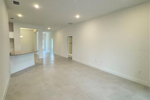 House in North Port, Florida 4 bedrooms, 204.38 sq.m. № 1525333 - photo 4