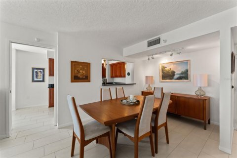Copropriété à vendre à Tampa, Floride: 2 chambres, 139.73 m2 № 1899507 - photo 4