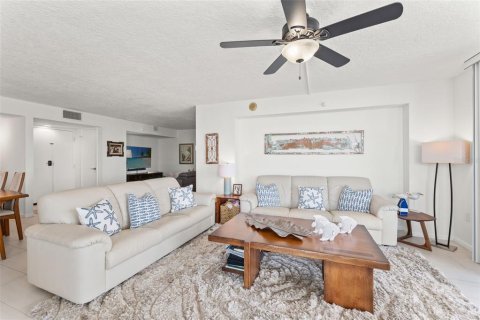 Copropriété à vendre à Tampa, Floride: 2 chambres, 139.73 m2 № 1899507 - photo 9