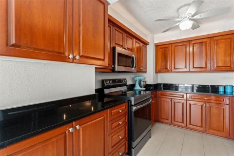 Copropriété à vendre à Tampa, Floride: 2 chambres, 139.73 m2 № 1899507 - photo 12