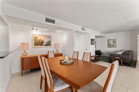 Copropriété à vendre à Tampa, Floride: 2 chambres, 139.73 m2 № 1899507 - photo 10
