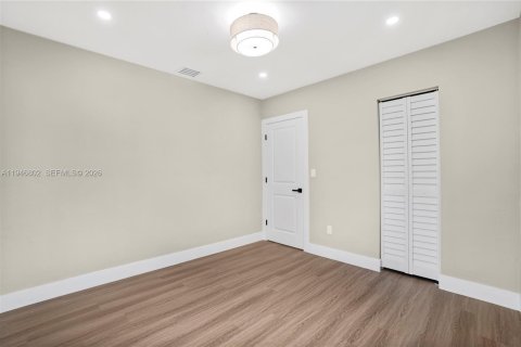 Villa ou maison à vendre à Miami, Floride: 3 chambres, 119.57 m2 № 2003907 - photo 20