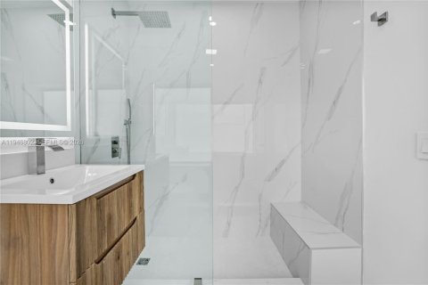 Villa ou maison à vendre à Miami, Floride: 3 chambres, 119.57 m2 № 2003907 - photo 16